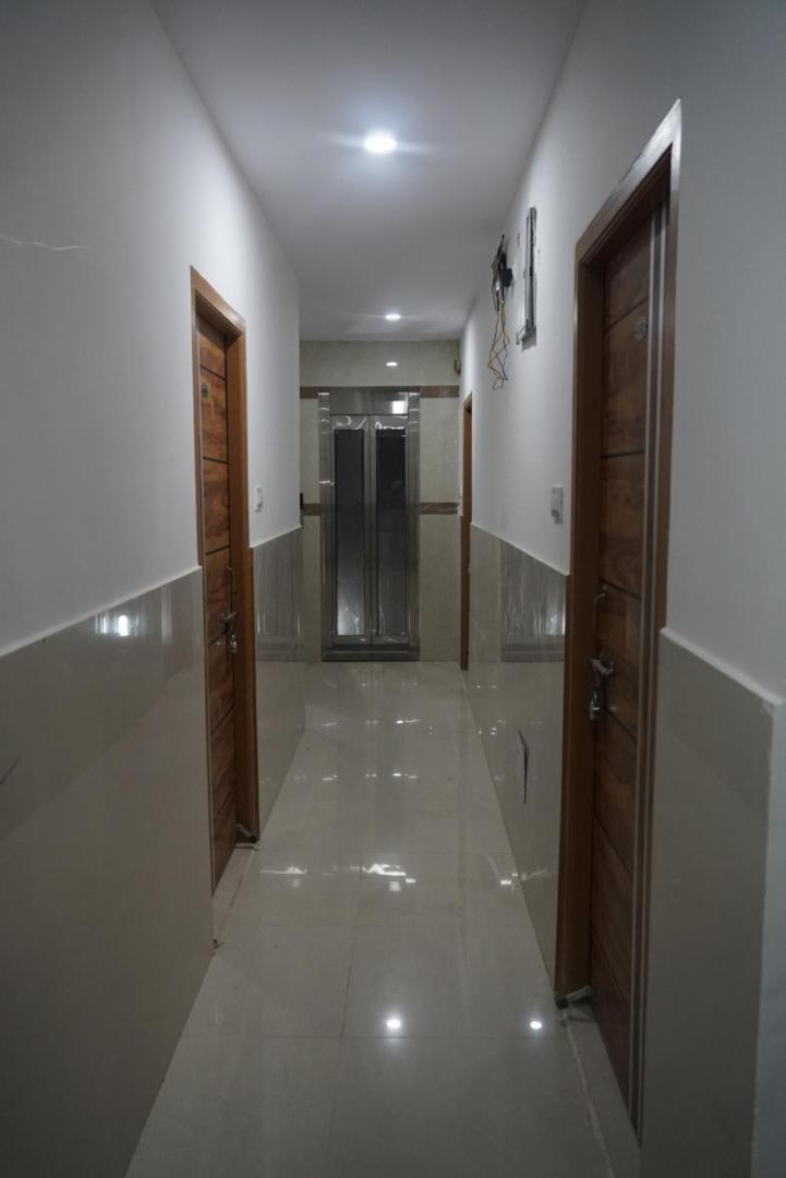 Cosmic Hotel & Guest House Gachibowli Raidurg Hyderabad Exteriör bild
