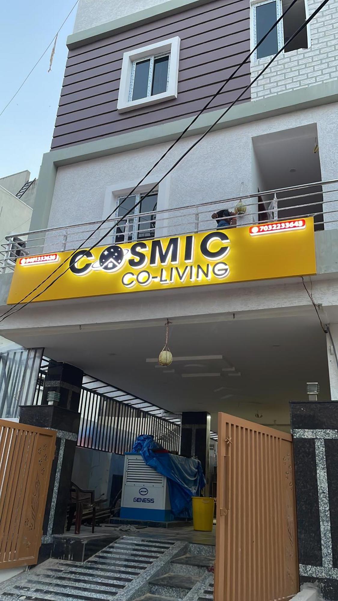 Cosmic Hotel & Guest House Gachibowli Raidurg Hyderabad Exteriör bild