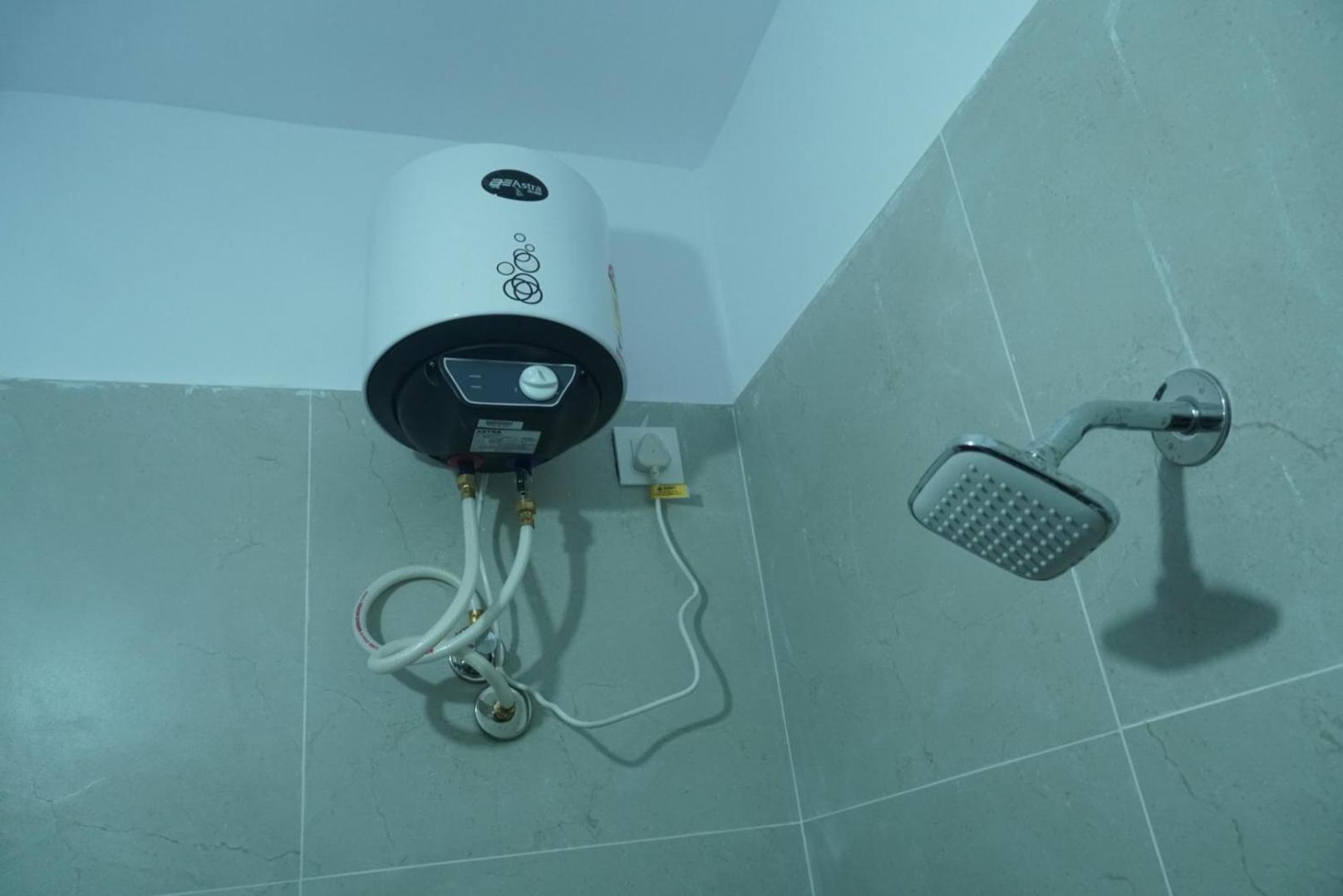Cosmic Hotel & Guest House Gachibowli Raidurg Hyderabad Exteriör bild