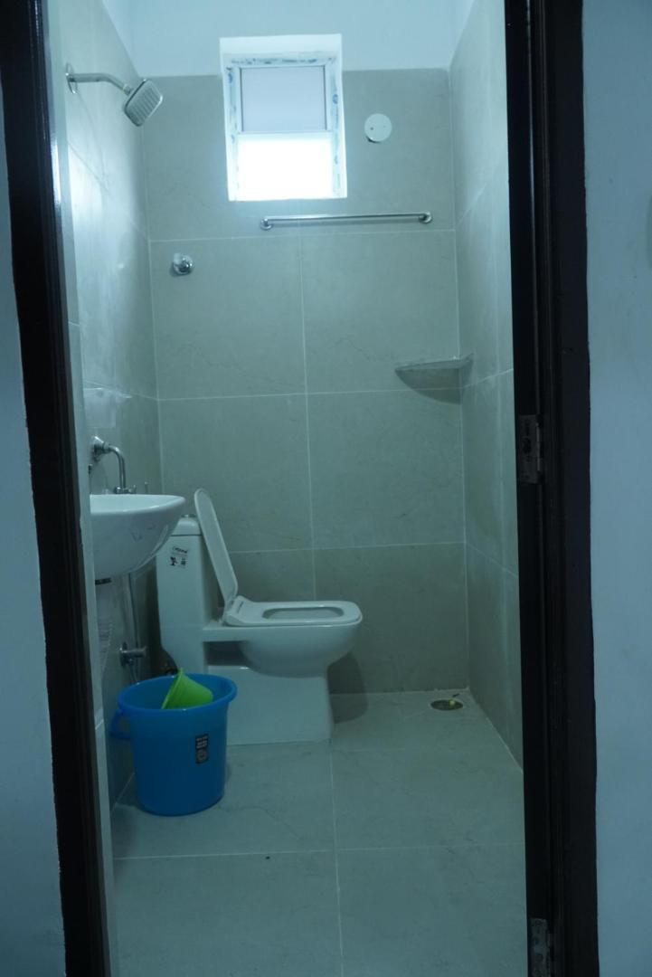 Cosmic Hotel & Guest House Gachibowli Raidurg Hyderabad Exteriör bild